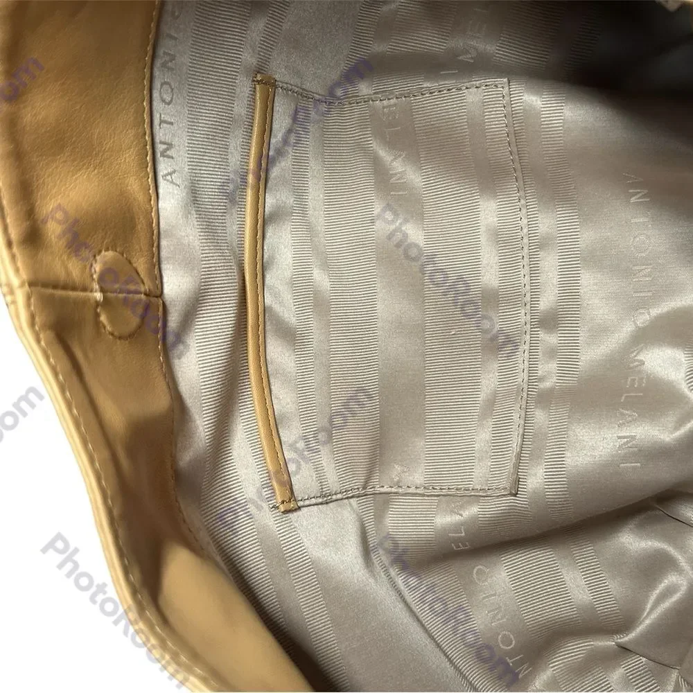 ANTONIO MELANI Genuine Tan Leather Bag‎